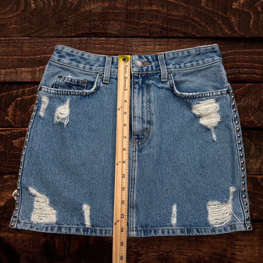 Carmar Denim Distressed Studded Mini Skirt Medium Wash Size 27 - Picture 8 of 9